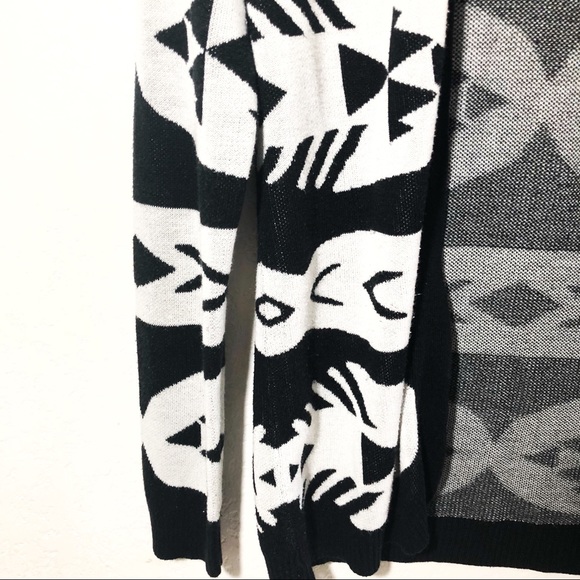 Pink Rose Black & White Aztec Print Open Cardigan - Picture 2 of 3